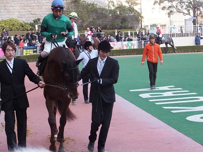 四位洋文騎手(昨年2月10日、小倉競馬場にて)